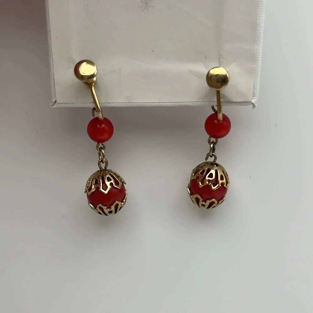 Set of 3 pins and 1 screw back earrings gold tone romantic romantic rose leaves